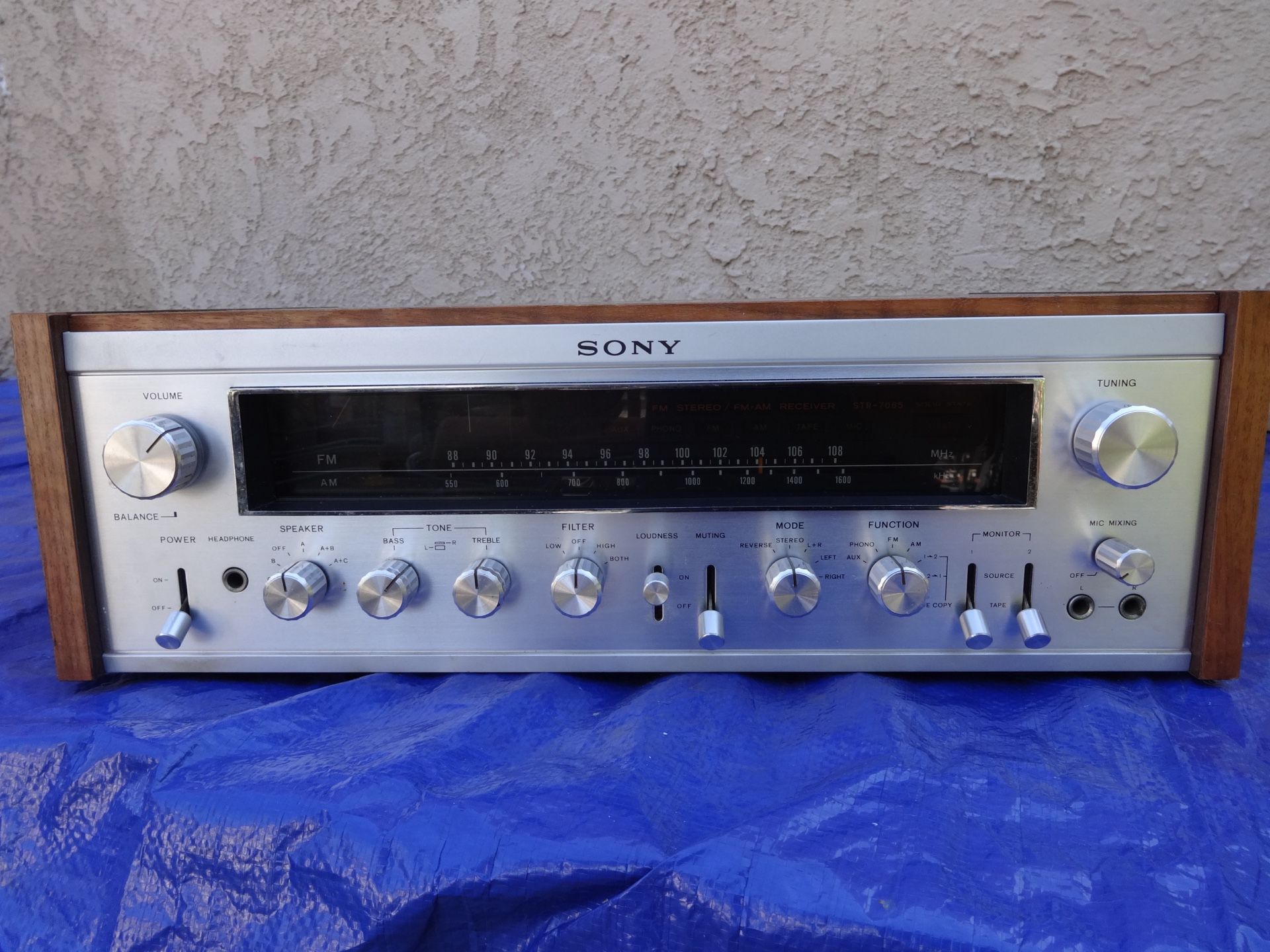 Sony STR-7065 FOR PARTS