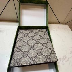 GUCCI WALLET 