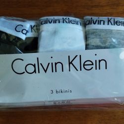 Calvin Klein Women's Carousel Logo Cotton Stretch Bikini Panties 3 Pack Small.

