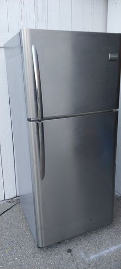REFRIGERATOR FRIGIDAIRE
