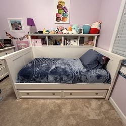 Twin Daybed Bedroom set W/ Dual Bookcase & Trundle Bedroom Set