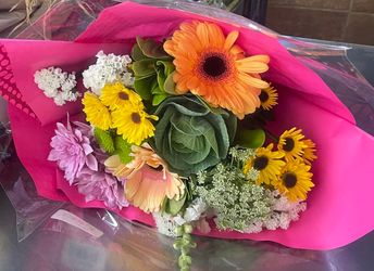 Flower Bouquet for sale Pick up or delivery in glendale