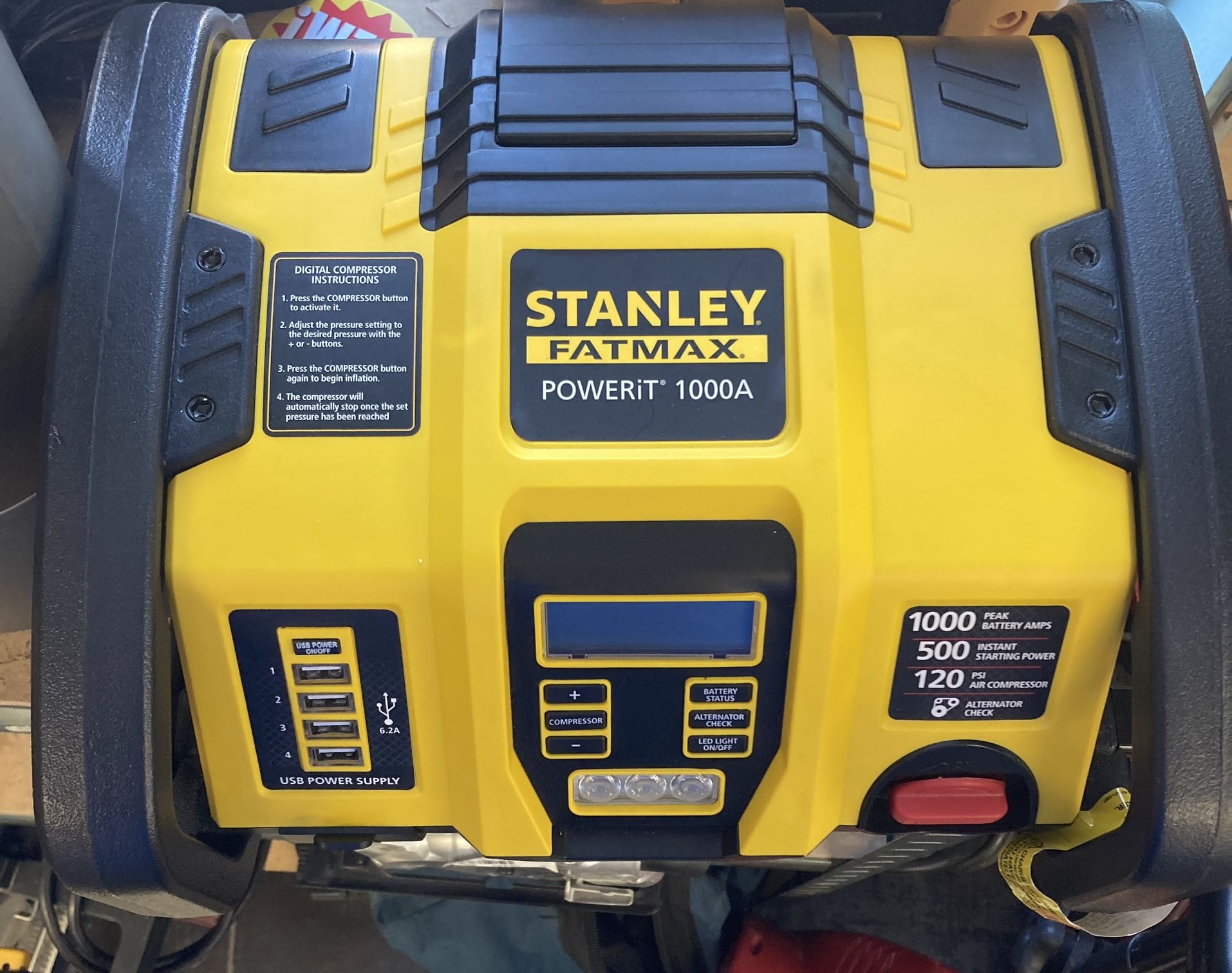 Stanley FatMax PoweriT 1000A Automotive Battery Charger Jumper