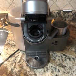 Coffee Maker With Cup Tray 