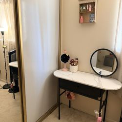 Black And White Vanity Table 