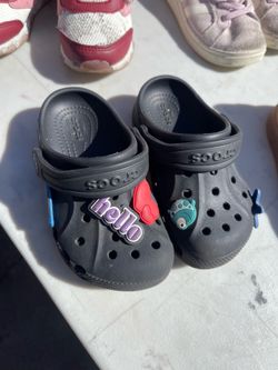 Toddler crocs
