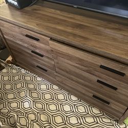 Dresser & nightstand