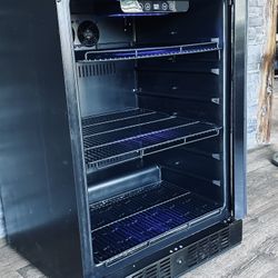 NewAir Fridge 