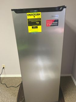 Frigidaire 7.8 cu. ft. Convertible Upright Freezer/Refrigerator