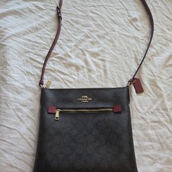 Coach Crossbody Purse *LIKE NEW*