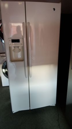 Refrigerador marca General electric medidas 35 De ancho y de alto 70 3 meses de garantía delivery e instalación