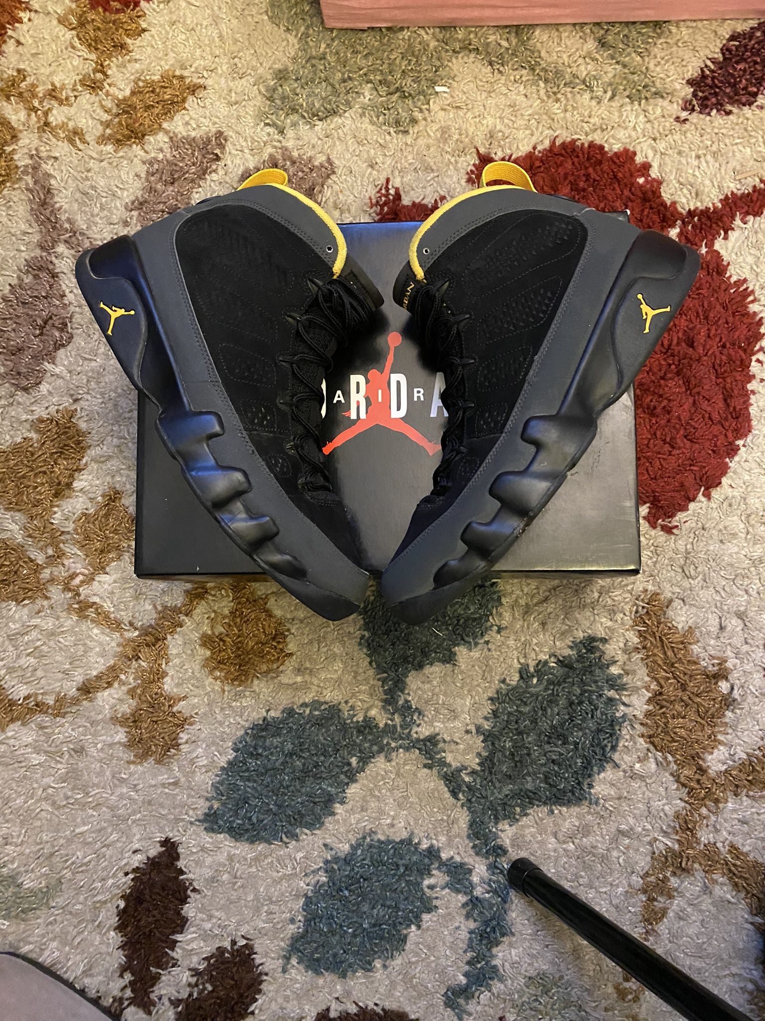 Jordan 9 Retro ‘Dark Charcoal University Gold’
