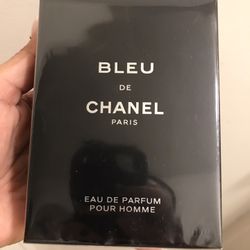 BLEU De Chanel Paris