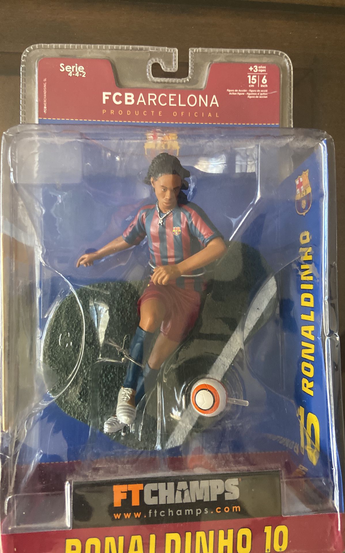 RONALDINHO SOCCER FIGURE BARCELONA