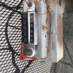 1953 & 1954 Chevy Car Radio. Has Some Water Damage. Can Be Rebuilt.