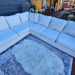 Beautiful Sectional Made Fabric With Color Totally Deep Clean Good Condition 