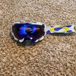 Like New OAKLEY Snowboard/Ski Goggles