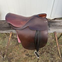 England Horseback Riding Jumping Horse Saddle