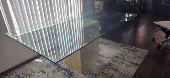 Diner table and 5 chairs