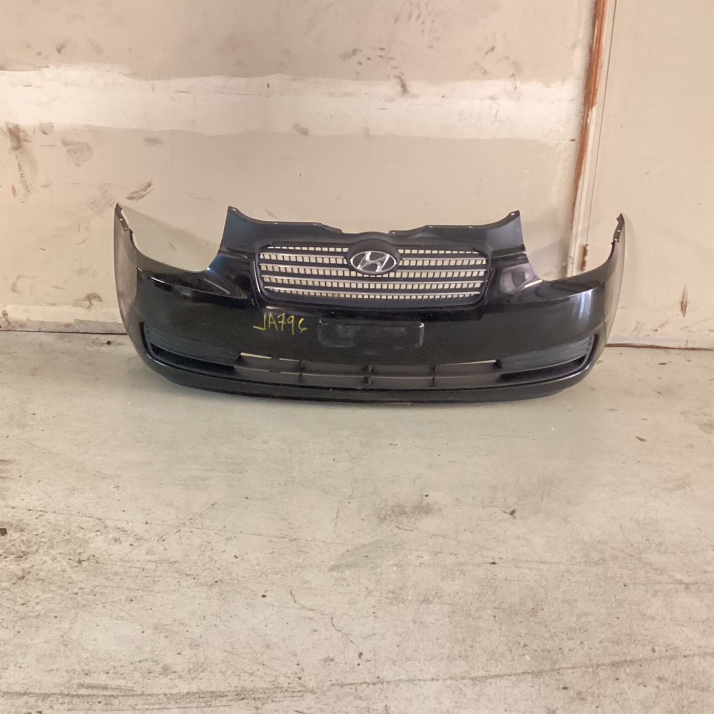 2010 hyundai accent front bumper deals