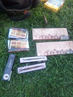 Make up bundle
