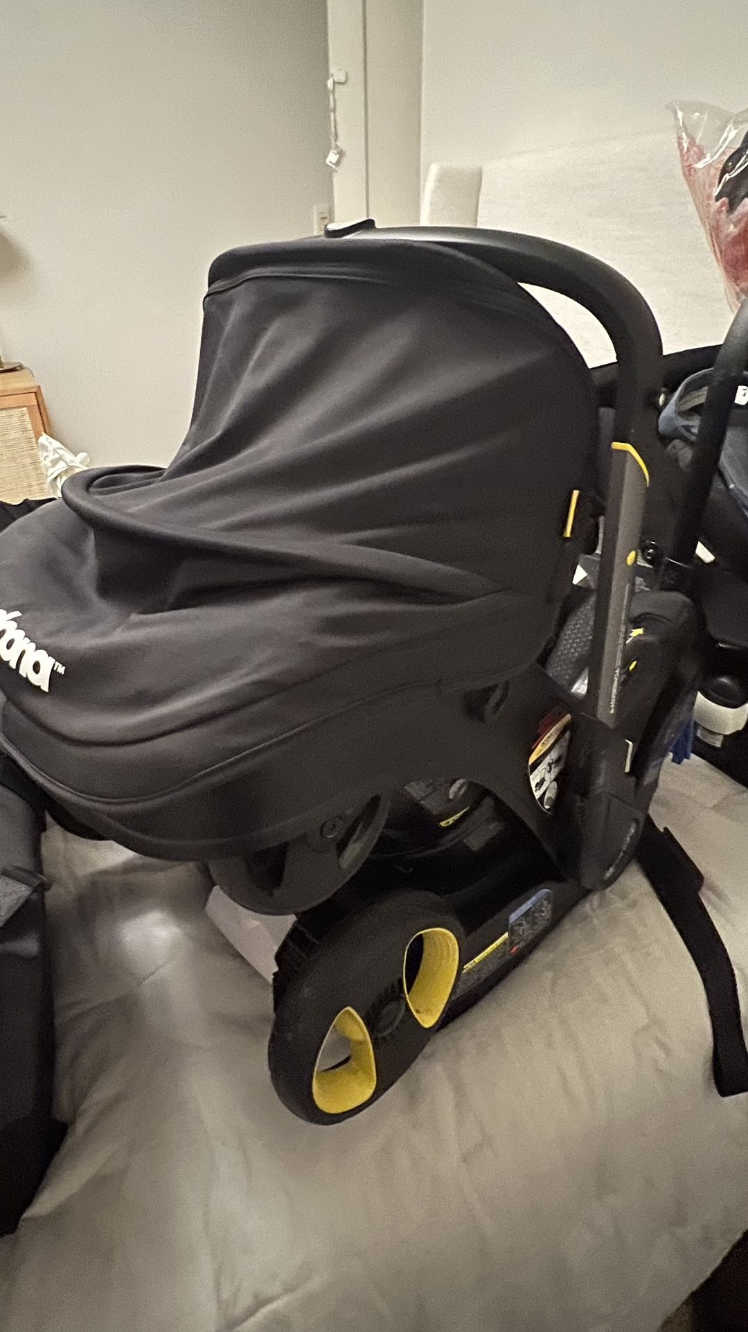 Doona - With Storage Accessory And Sun Cover