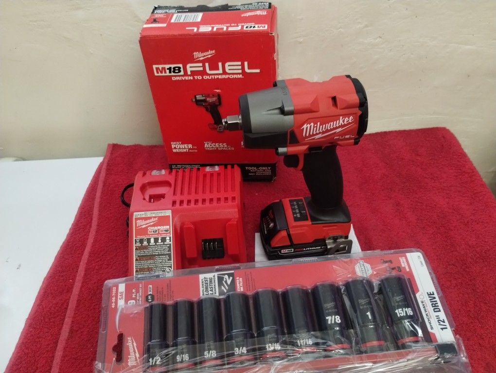 1/2 M18 Milwaukee Fuel Mid Torque Impact Wrech Kit Completo $290