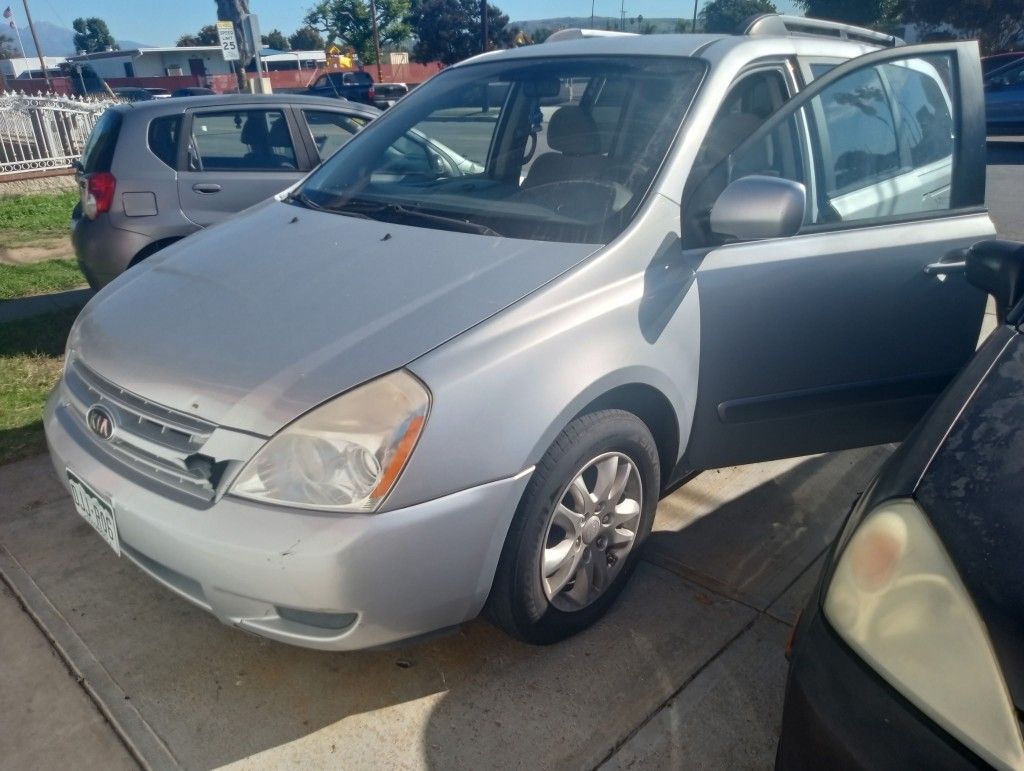 2008 KIA Sedona