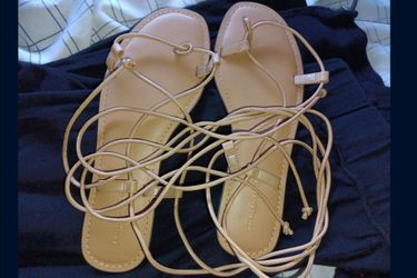 American Eagle brand new sandals