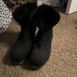 In Wasco-Ugg Boots Size 7