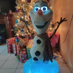 Disney Frozen 4 ft animation LED holiday Olaf