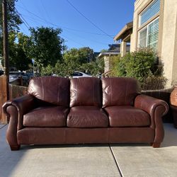 Leather Couch (Free Delivery)