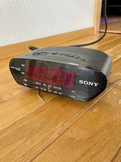 Sony AM/FM Clock Radio Alarm SIMPLE