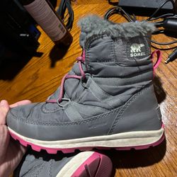 Girls sorel Boots 