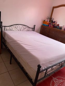 Full size bed