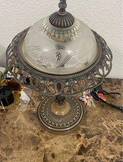 2 Vintage-Style Brass Table Lamp with Frosted Glass Shade