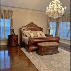 Gorgeous King Size Michael Amini