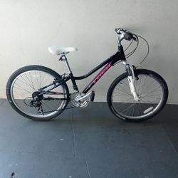 BICYCLE TREK 21 SPEED SIZE 24 BRAND NEW 