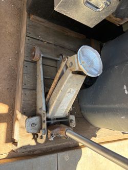 Scissor Jack with Handle
