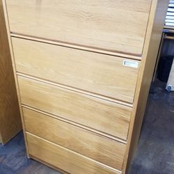 Very Nice 5 Drawer Real Wood Dresser