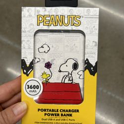 NWT Peanuts portable charger power bank