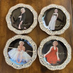 Bradford Exchange “The Jeweled Tribute” Marylin Monroe 4-Plate Collector Set 