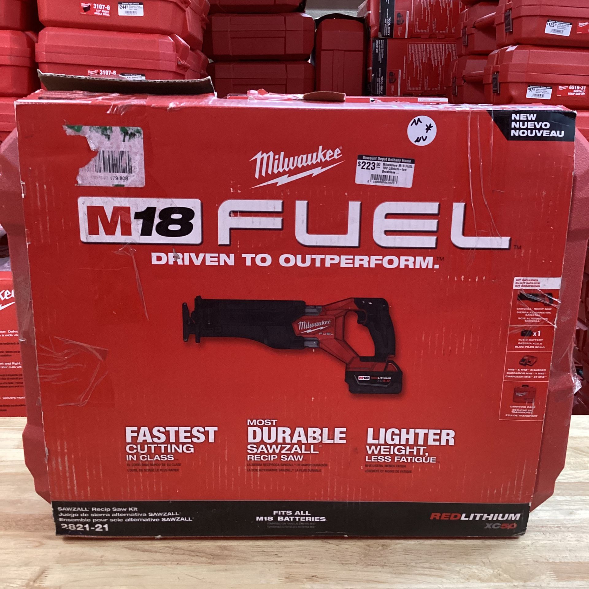 Milwaukee M18 FUEL 18V Lithium-Ion Brushless Cordless SAWZALL Reciprocating  Saw Kit W/one 5.0 Ah Batteries, Charger and Case for Sale in Phoenix, AZ  OfferUp