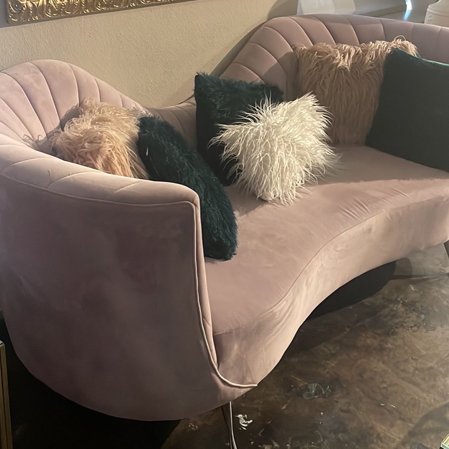 Rose Velvet Sofa 