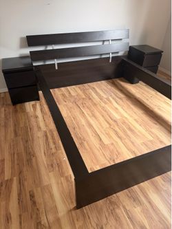 Full Bedroom Set - Bed Frame with 2 Nightstands