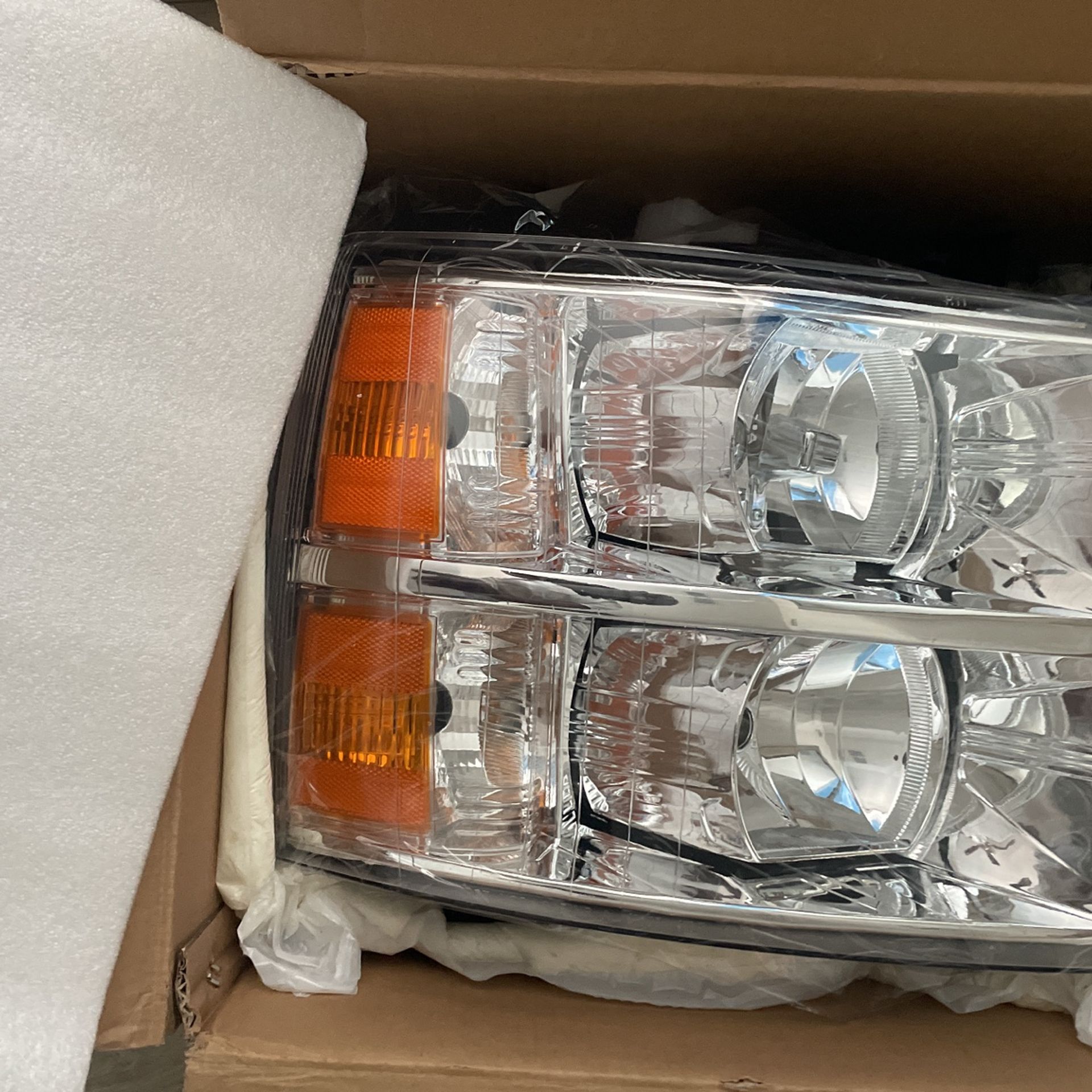 Head Light / Tail Light 07/ 13