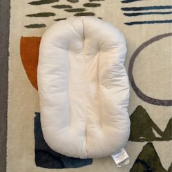 Snuggle Me Infant Lounger