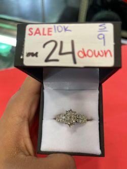 10K 2.5g LYG CLUSTER RING w/ Diamonds 💎