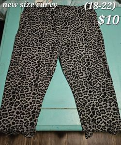 New women's plus size capri leggings