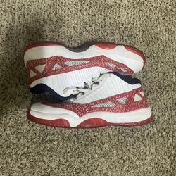 NIKE AIR JORDAN RETRO 11 IE!! 